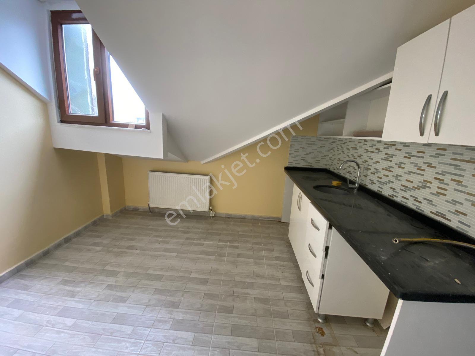Arnavutköy Huzur Sitesinde Geniş Teraslı 1+1 Kiralık - Görsel 22