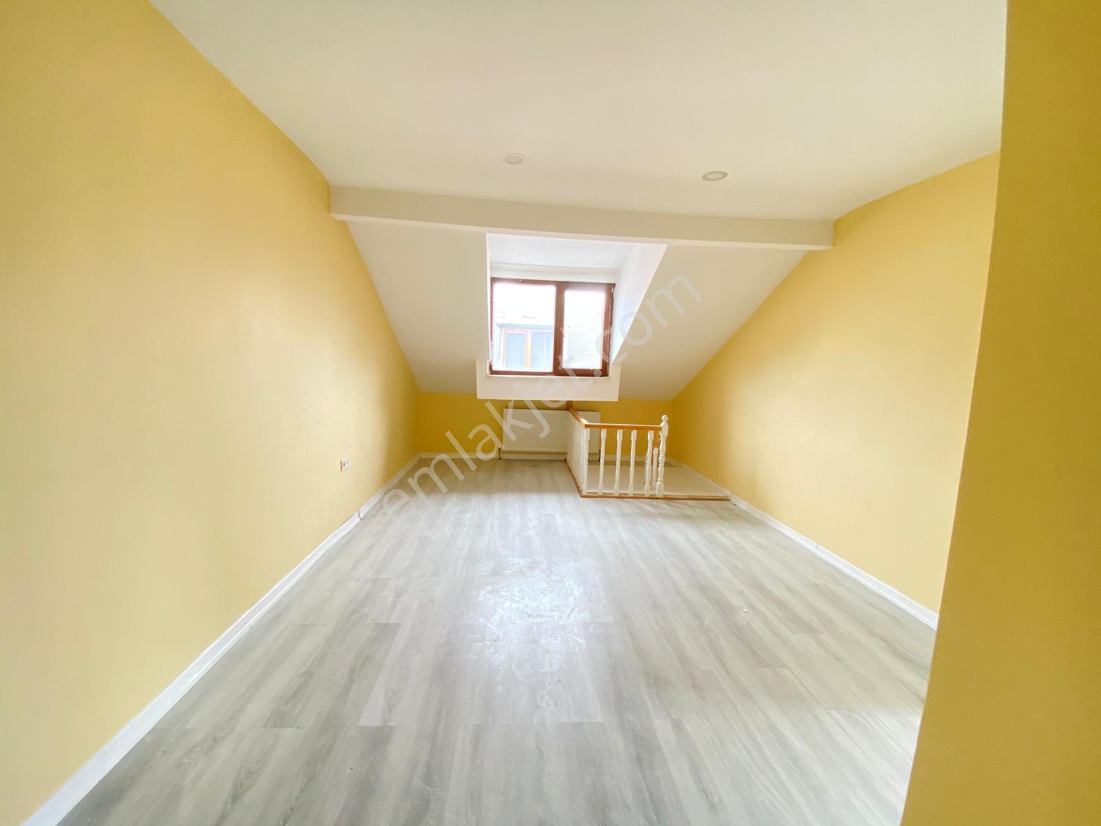 Arnavutköy Huzur Sitesinde Geniş Teraslı 1+1 Kiralık - Görsel 11