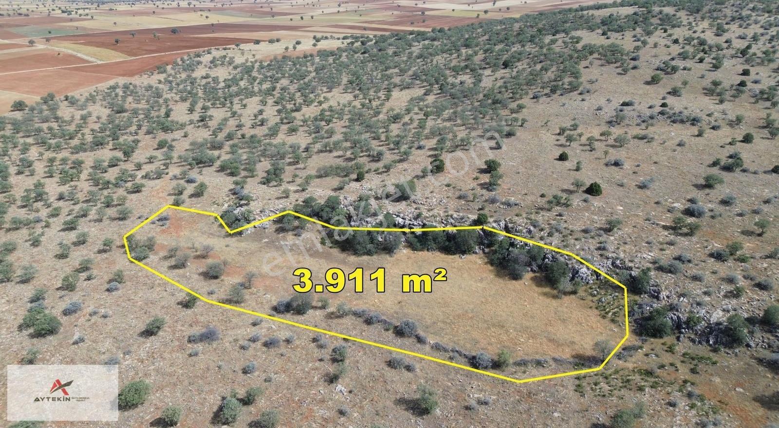 Akören Karahüyük Mahallesinde 3.911 M² Müstakil Tapulu Tarla - Görsel 6