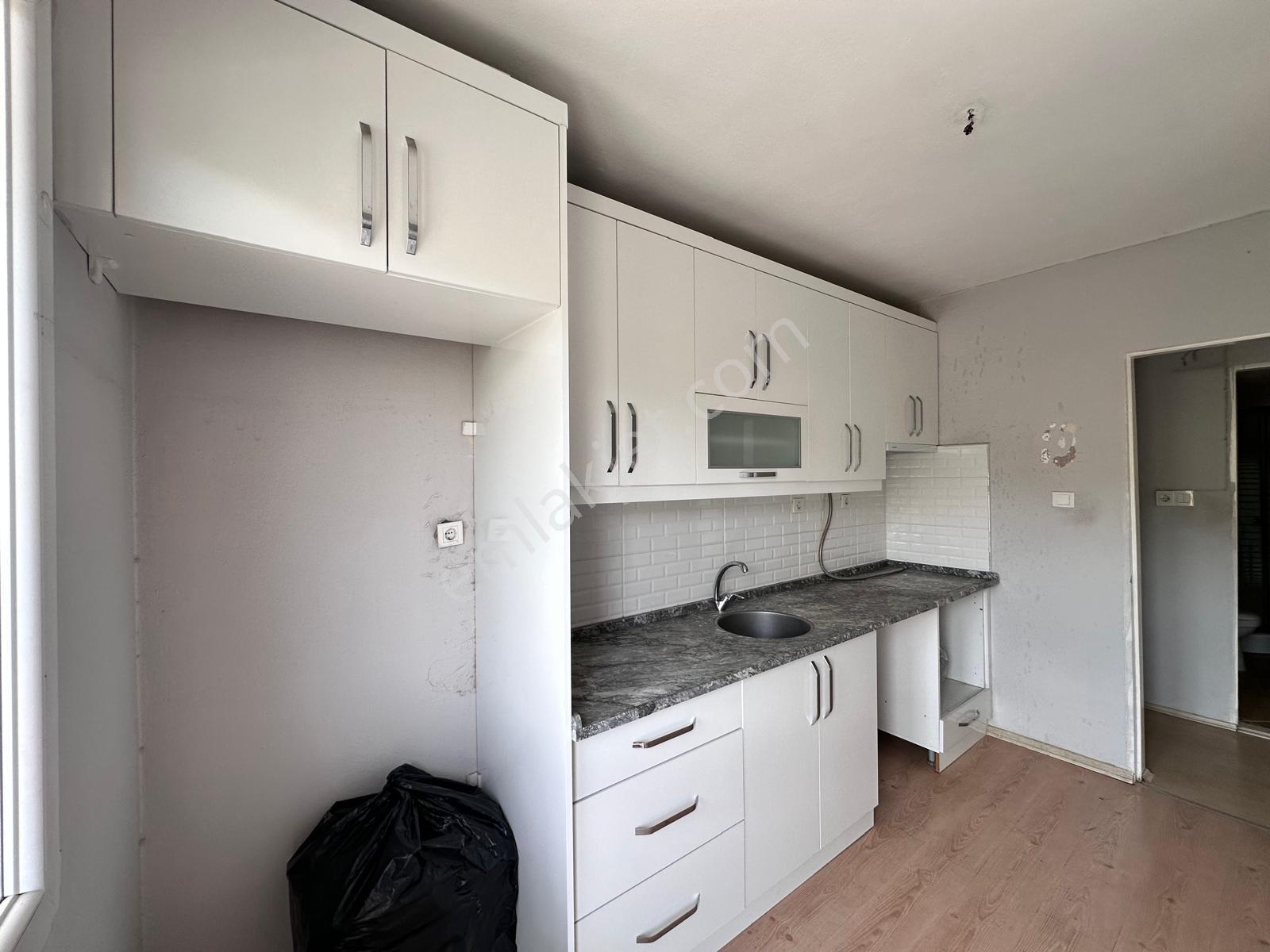 Osmangazi Özlem Sitesi 3+1 Ara Kat Bakımlı Ön Cephe Satılık - Görsel 8
