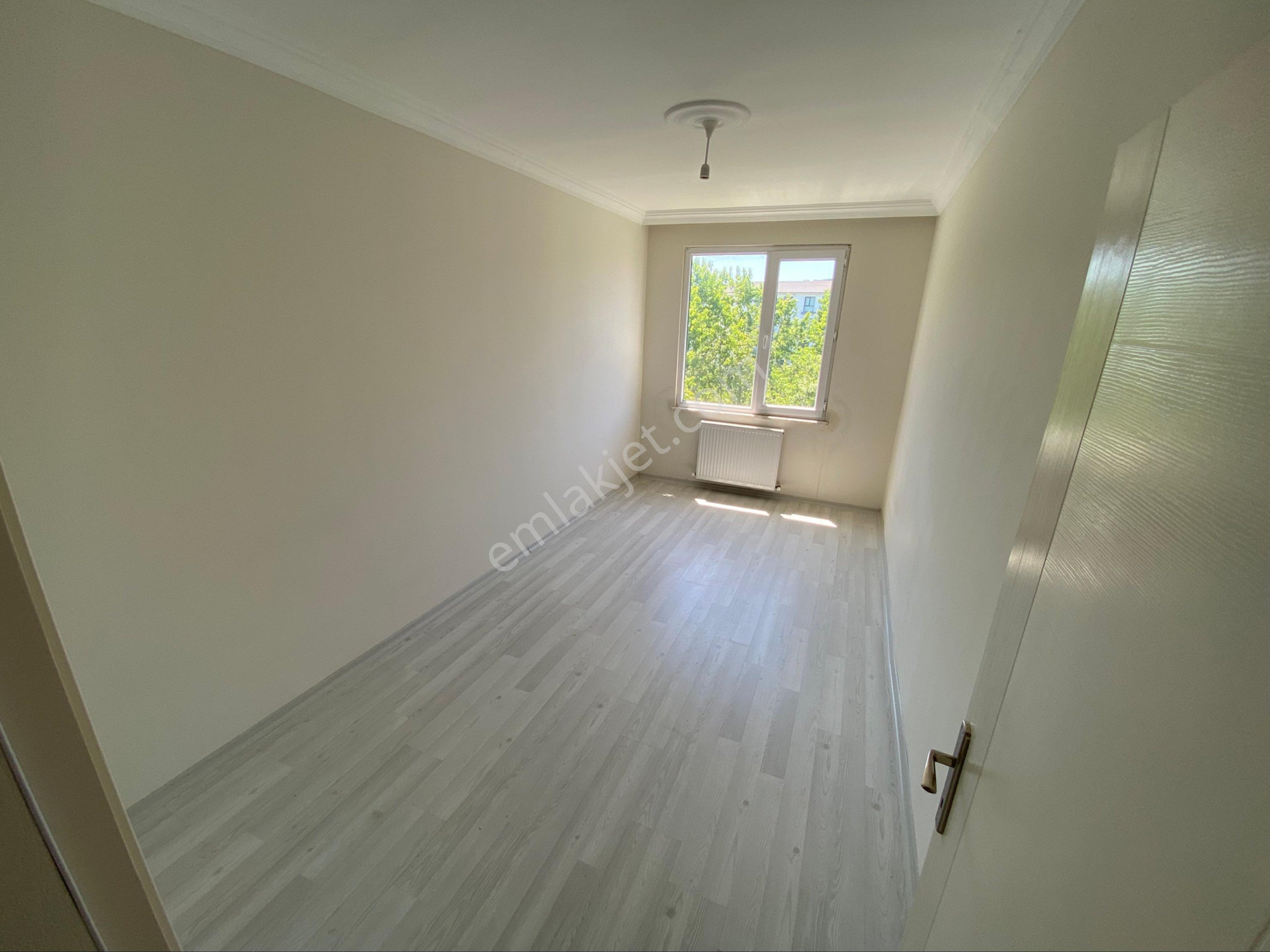 Çınarcık Teşvikiye’de Plaja Yakın 4+1 180 M2 Net Çatı Dubleks Daire - Görsel 11