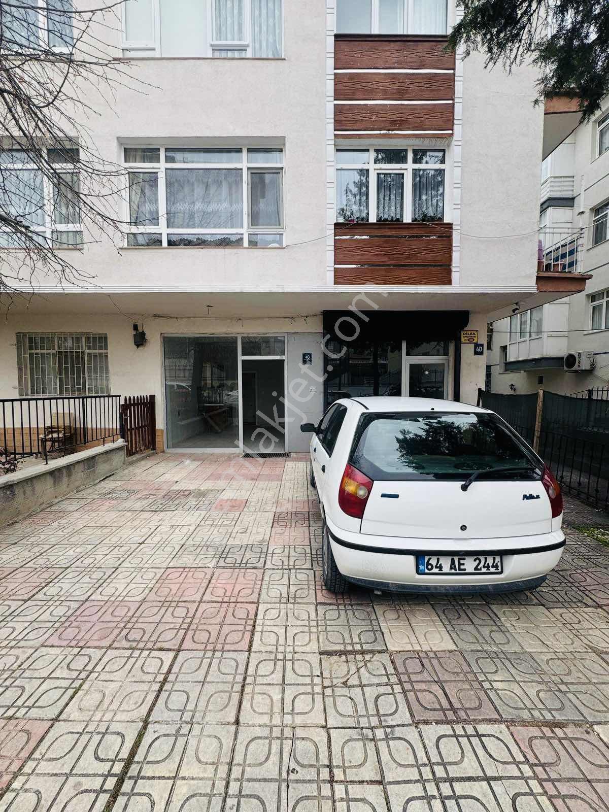 Atıi Caddesinde 40m2 Wc Li Dükkan
