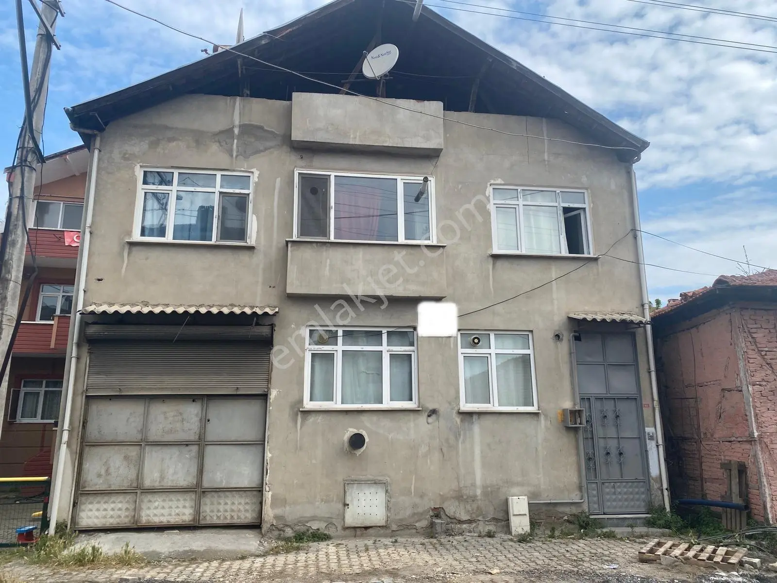 Çukurahmediyede Satılık Kiracılı 2 Katlı Müstakil Ev