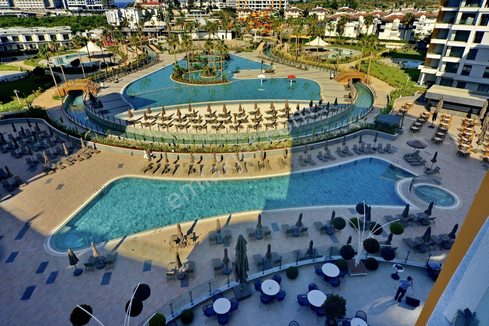 Alanya Türkler Mahallesi Azura World Sitesinde Kiralık 2+1 Daire - Görsel 30