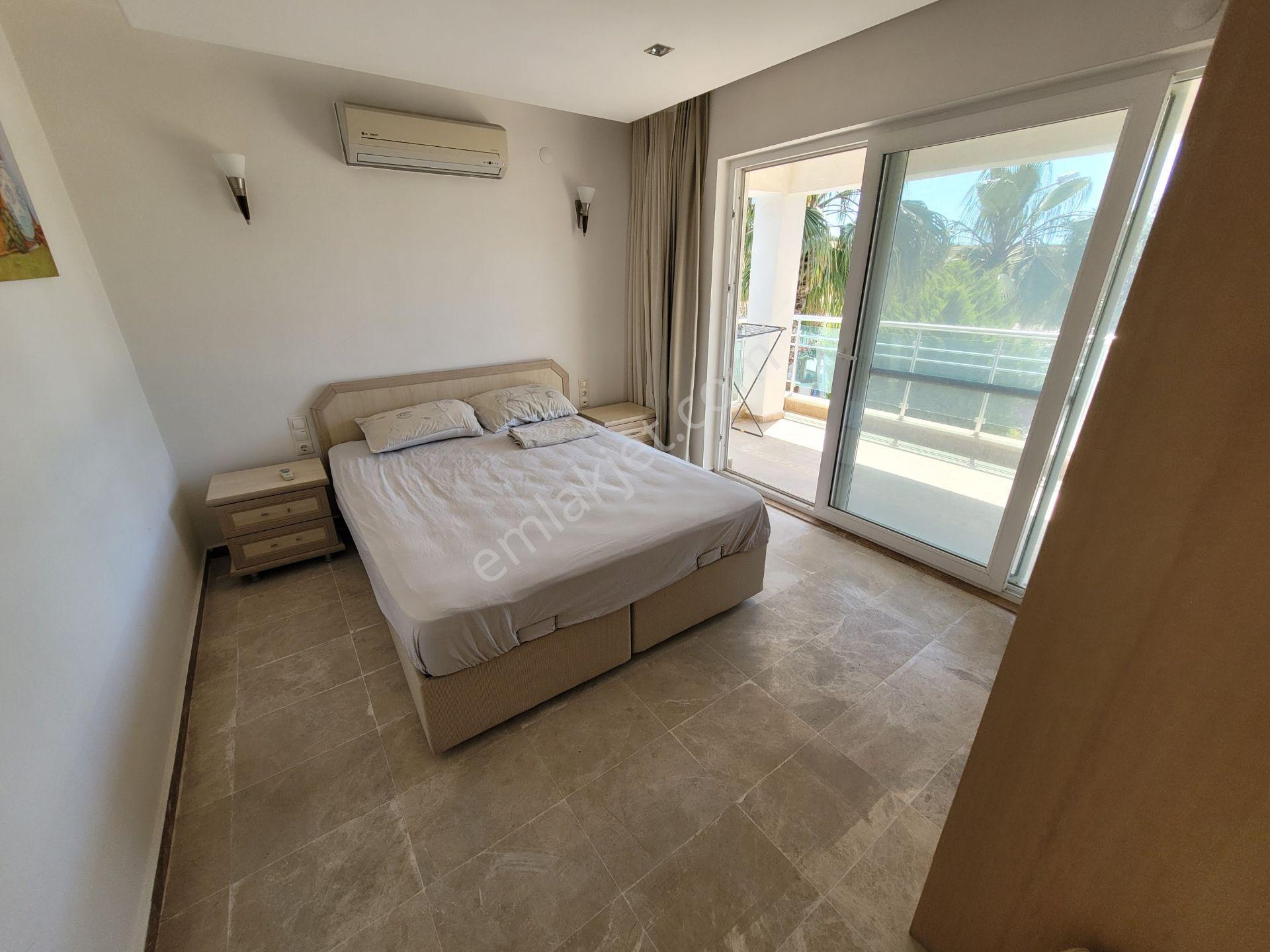 Didim Mersinderede Deniz Manzaralı Yemyeşil Bir Sitede 3+1 Dublex Daire - Görsel 25