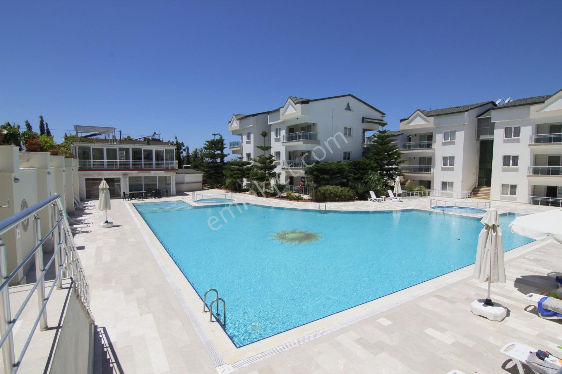 Didim Mersinderede Deniz Manzaralı Yemyeşil Bir Sitede 3+1 Dublex Daire - Görsel 6