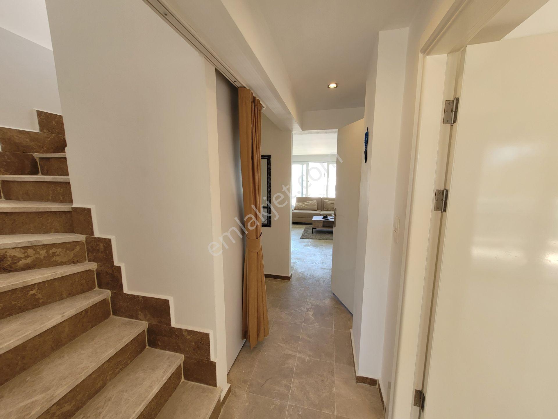 Didim Mersinderede Deniz Manzaralı Yemyeşil Bir Sitede 3+1 Dublex Daire - Görsel 24