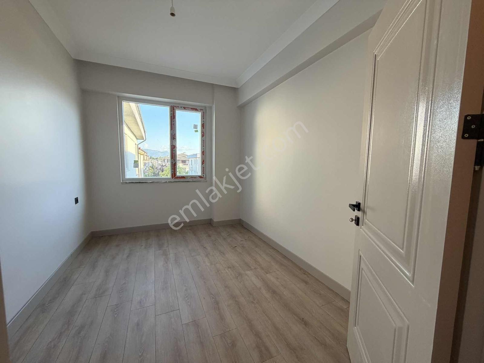 Ömer İnan Remax Hür Arifiyenin Gözde Projesinde Prestijli 3+1 - Görsel 8
