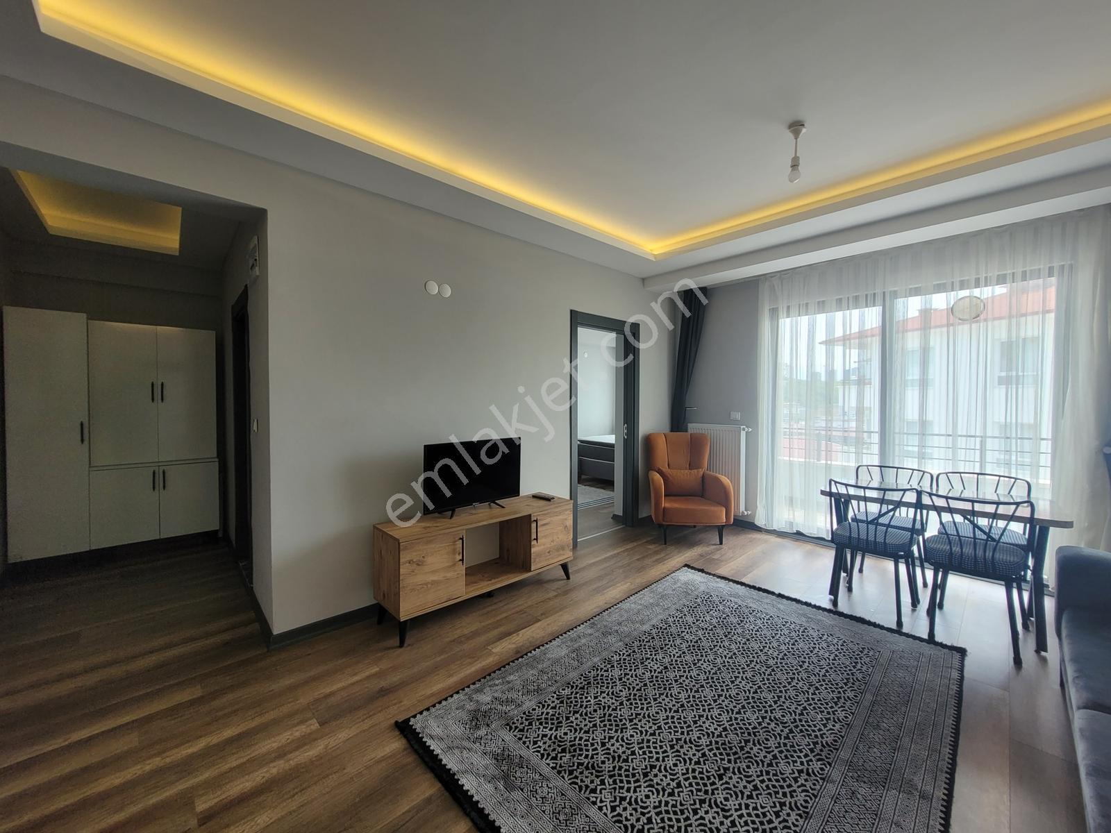 Mavi Atlastan Bulvara Yakın Eşyalı Kiralık 1+1 Daire - Görsel 18