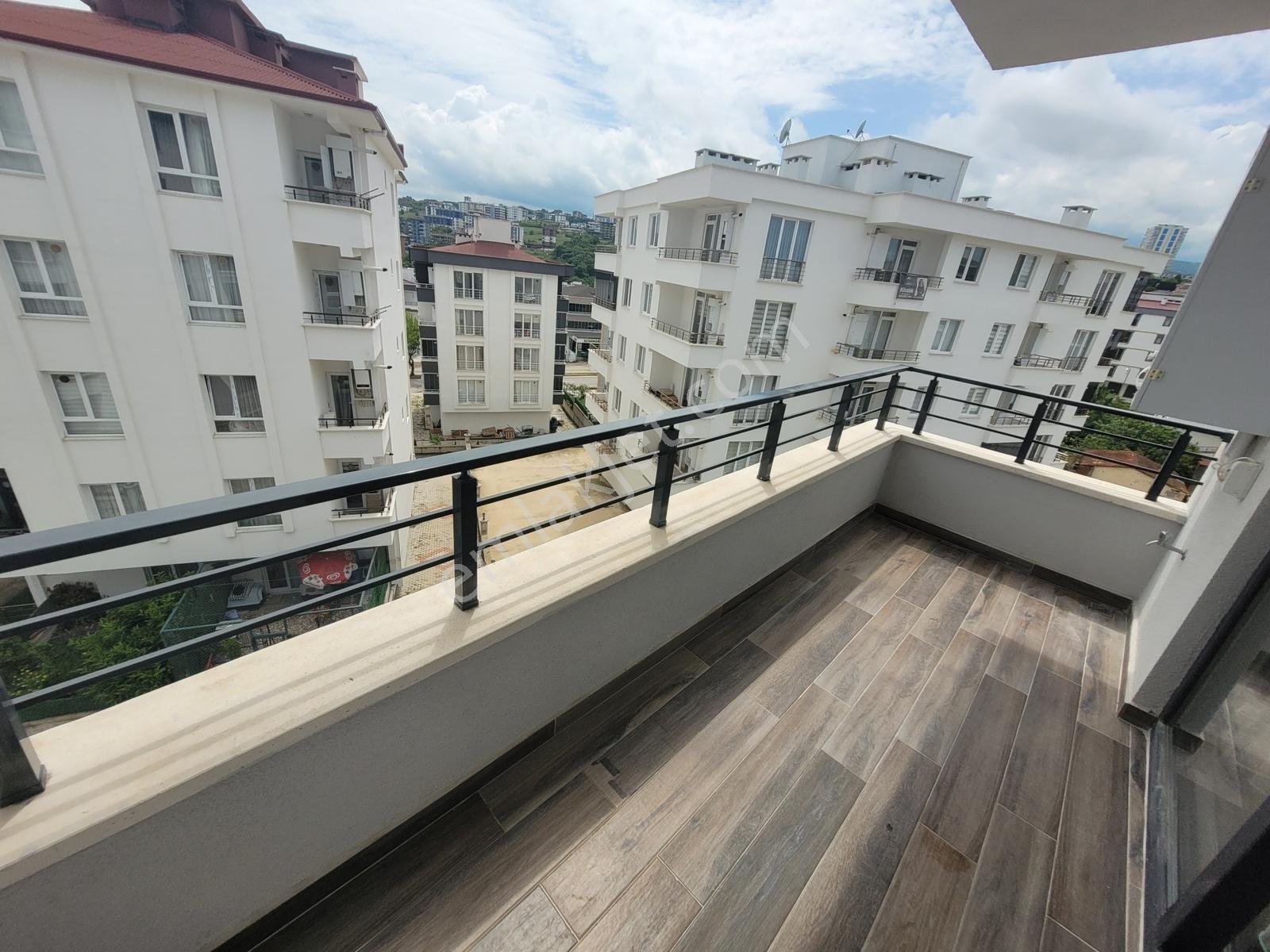 Mavi Atlastan Bulvara Yakın Eşyalı Kiralık 1+1 Daire - Görsel 3
