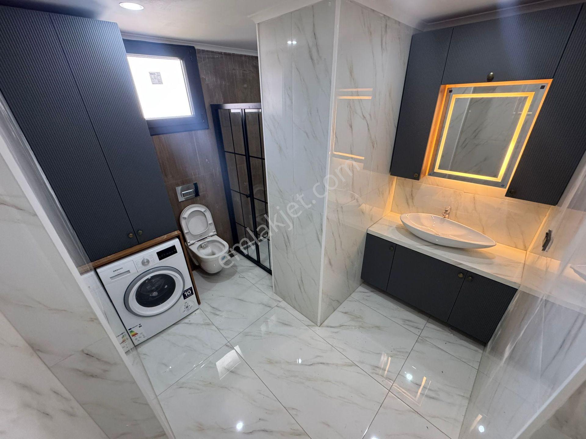 Altınoluk İlkbahar Dan Denize Çok Yakın 4+1 Teraslı Bahçeli Villa - Görsel 27