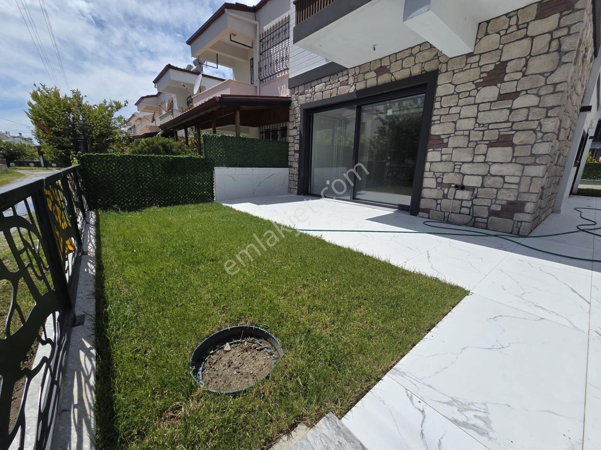 Altınoluk İlkbahar Dan Denize Çok Yakın 4+1 Teraslı Bahçeli Villa - Görsel 7