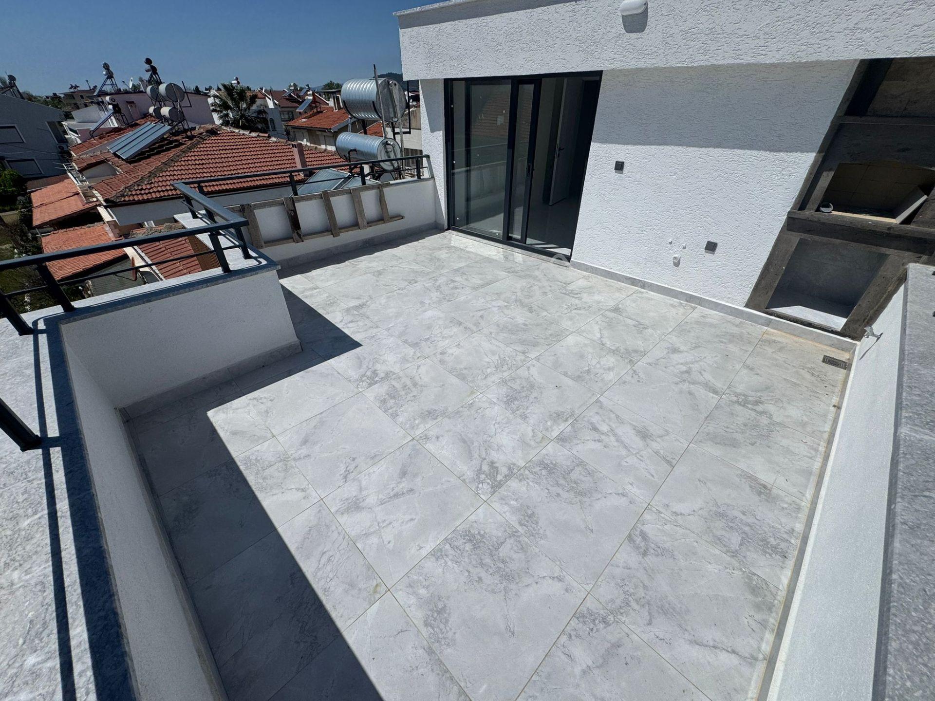 Altınoluk İlkbahar Dan Denize Çok Yakın 4+1 Teraslı Bahçeli Villa - Görsel 24