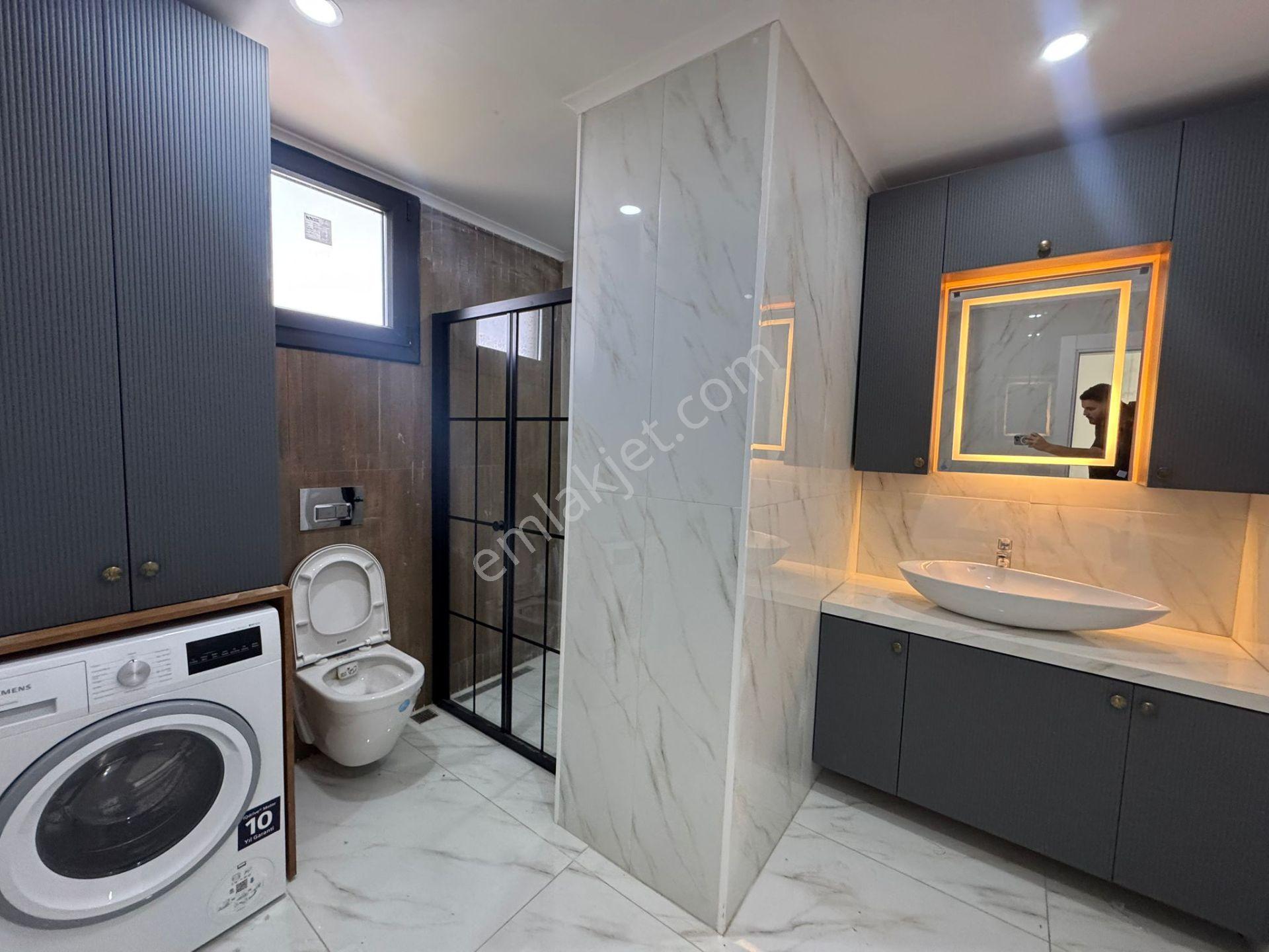 Altınoluk İlkbahar Dan Denize Çok Yakın 4+1 Teraslı Bahçeli Villa - Görsel 11