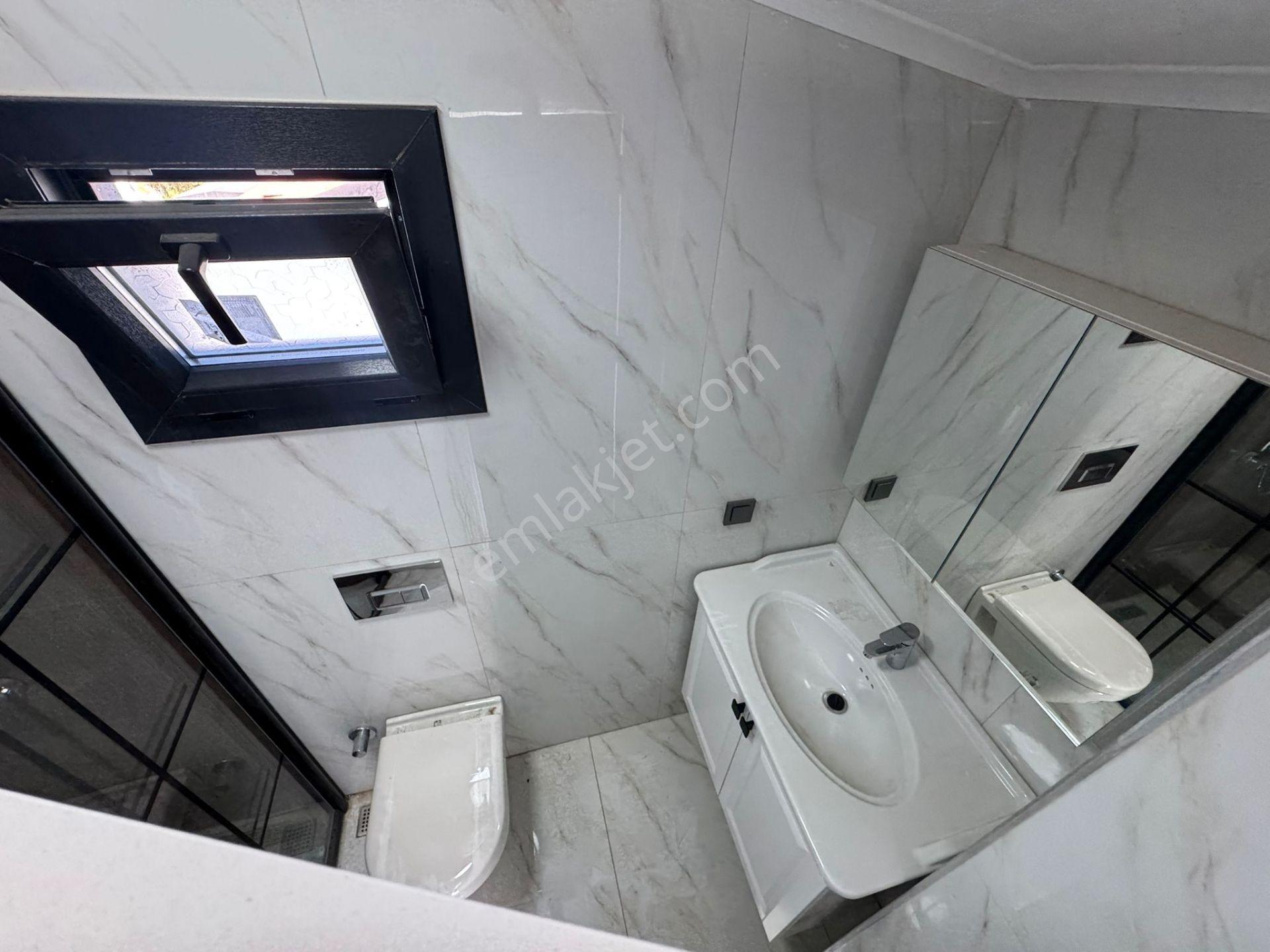 Altınoluk İlkbahar Dan Denize Çok Yakın 4+1 Teraslı Bahçeli Villa - Görsel 40
