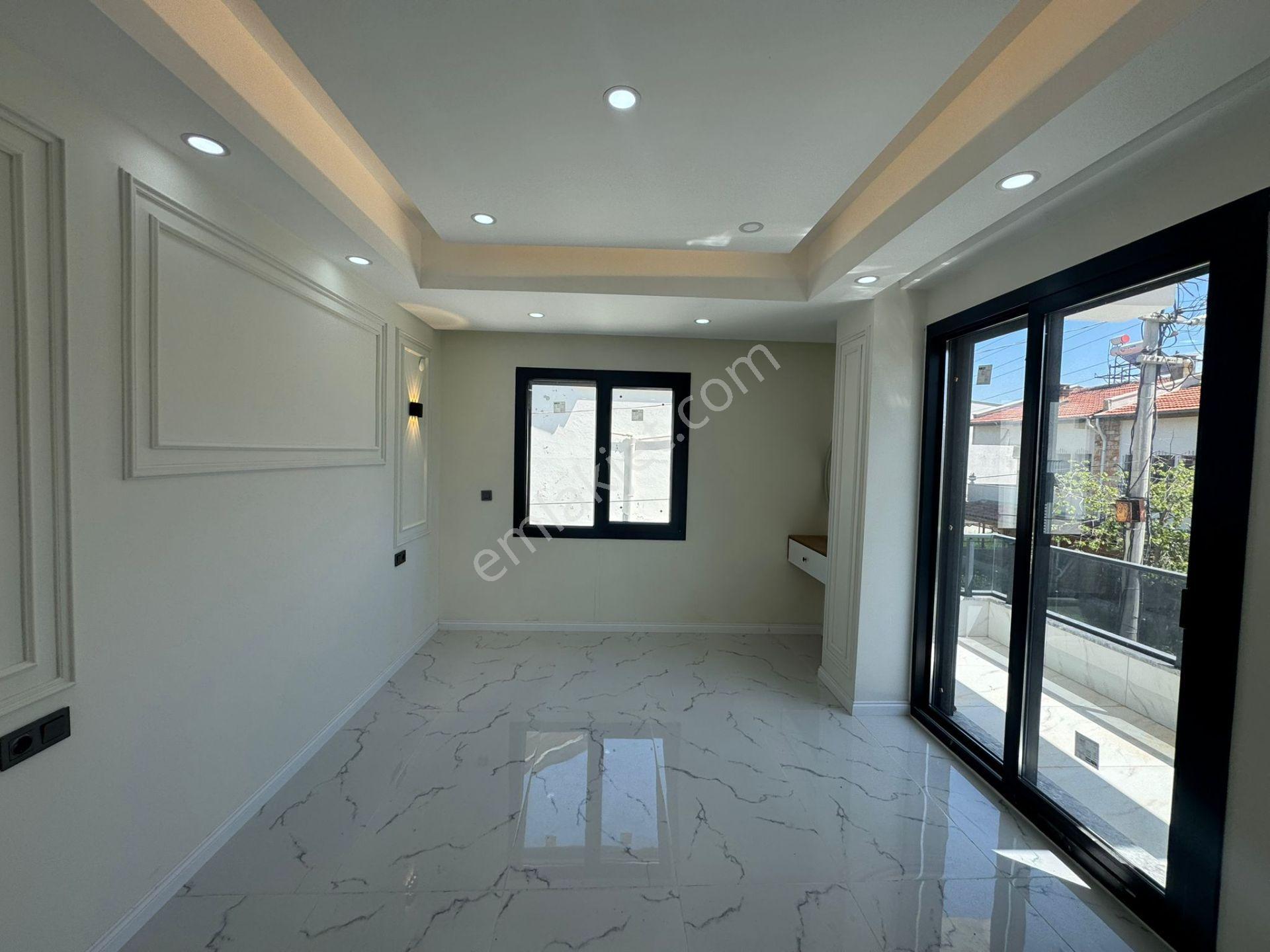 Altınoluk İlkbahar Dan Denize Çok Yakın 4+1 Teraslı Bahçeli Villa - Görsel 28