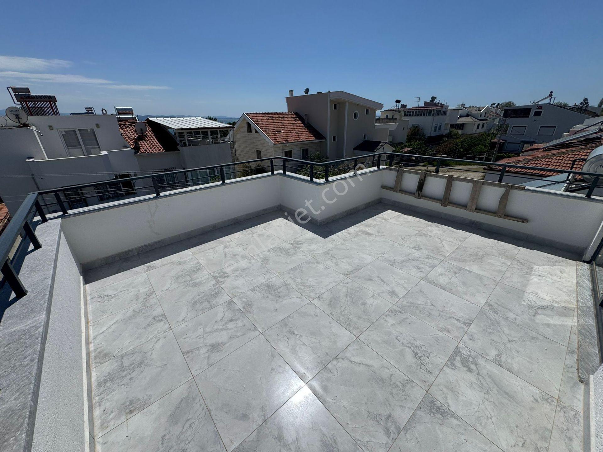 Altınoluk İlkbahar Dan Denize Çok Yakın 4+1 Teraslı Bahçeli Villa - Görsel 8