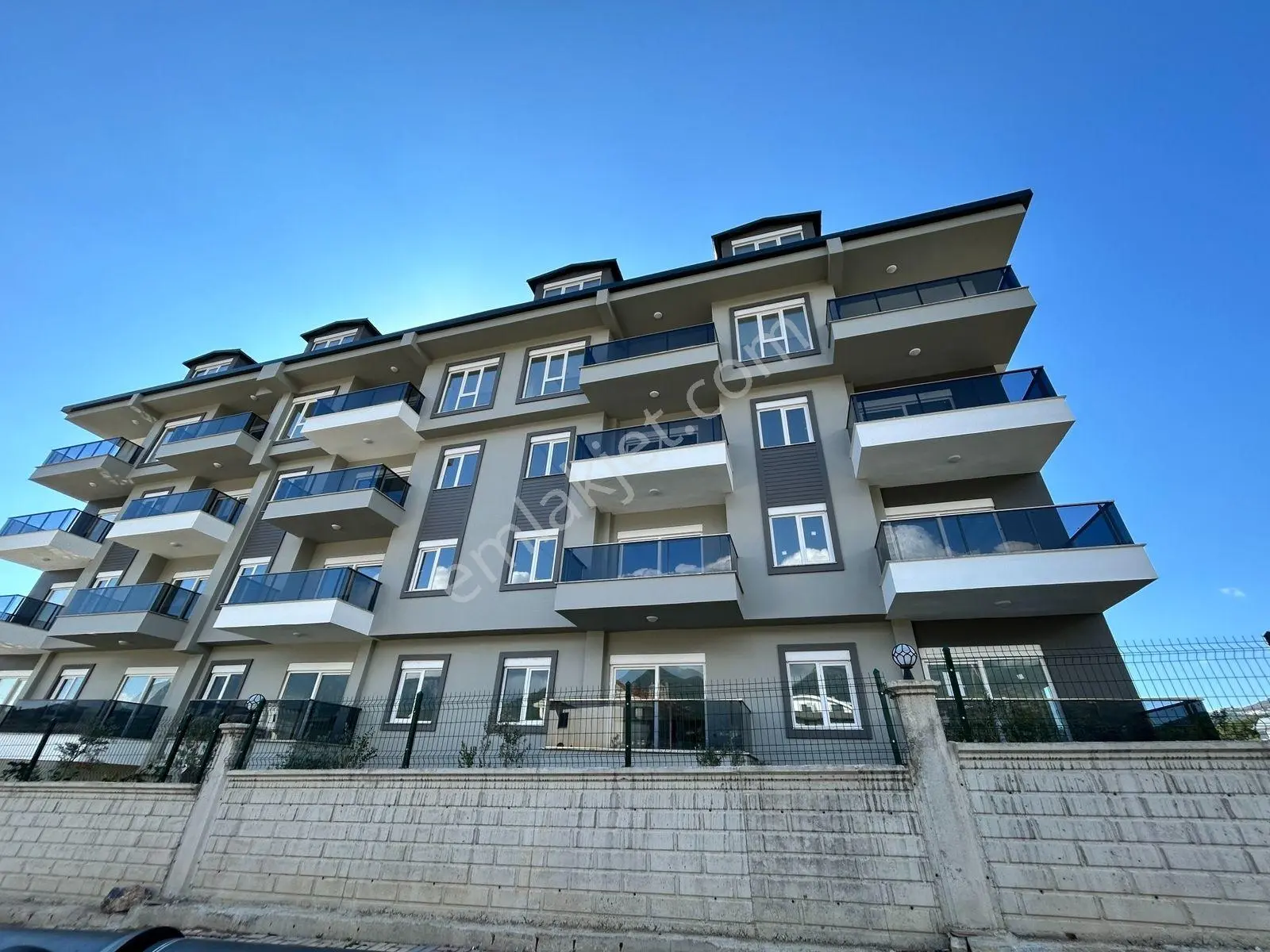 Alanya Obada Sıfır Aktiviteli Site İçerisinde 210 M2 4+1 Dubleks
