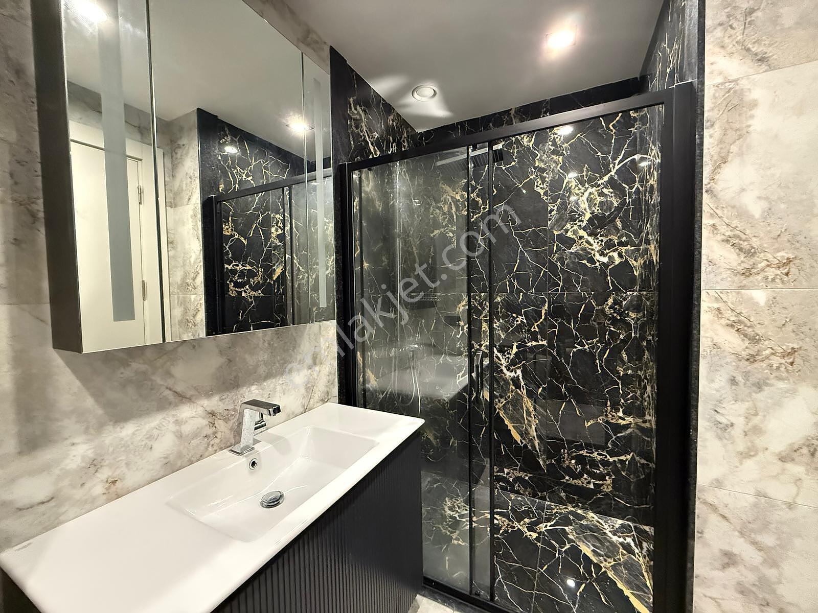 Azura World'de Dağ Manzaralı Eşyalı Kiralık Daire | Tekce - Görsel 23