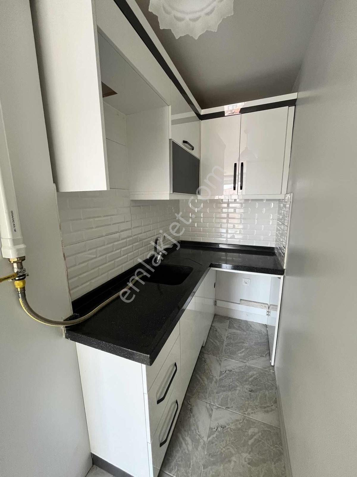 Kemalpaşa Mahallesi Okul Ve Hastane Sokağında Kiralık Daire - Görsel 3
