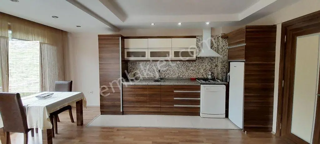 Ender Uysal Gayrimenkulden Kiralık 2+1 Balkonlu Ev Gibi Eşyalı Lüx Apart