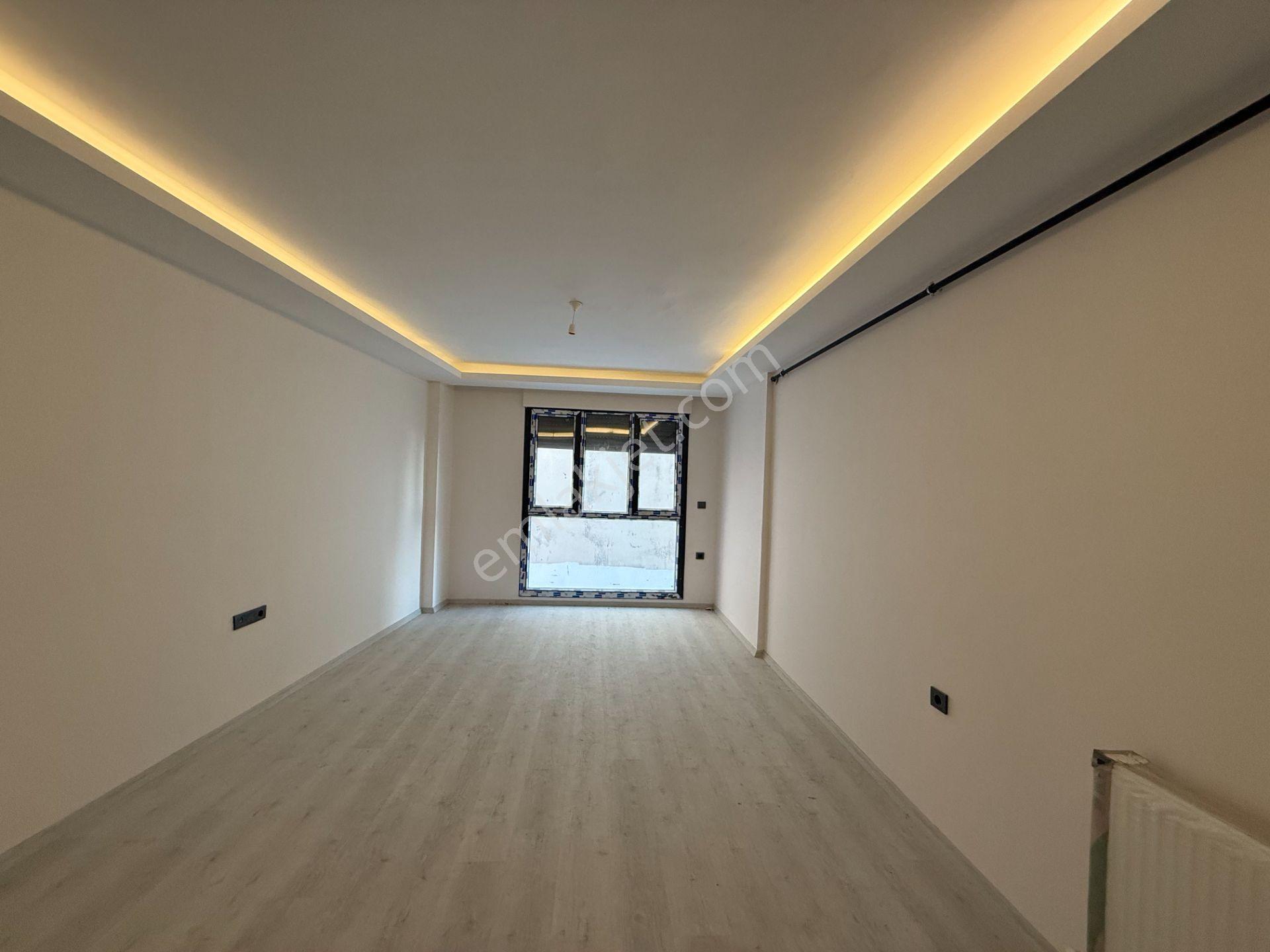Seferihisar Şehir Merkezinde 90 M² Geniş Kullanımlı Sıfır 2+1 Ara Kat Daire - Görsel 3