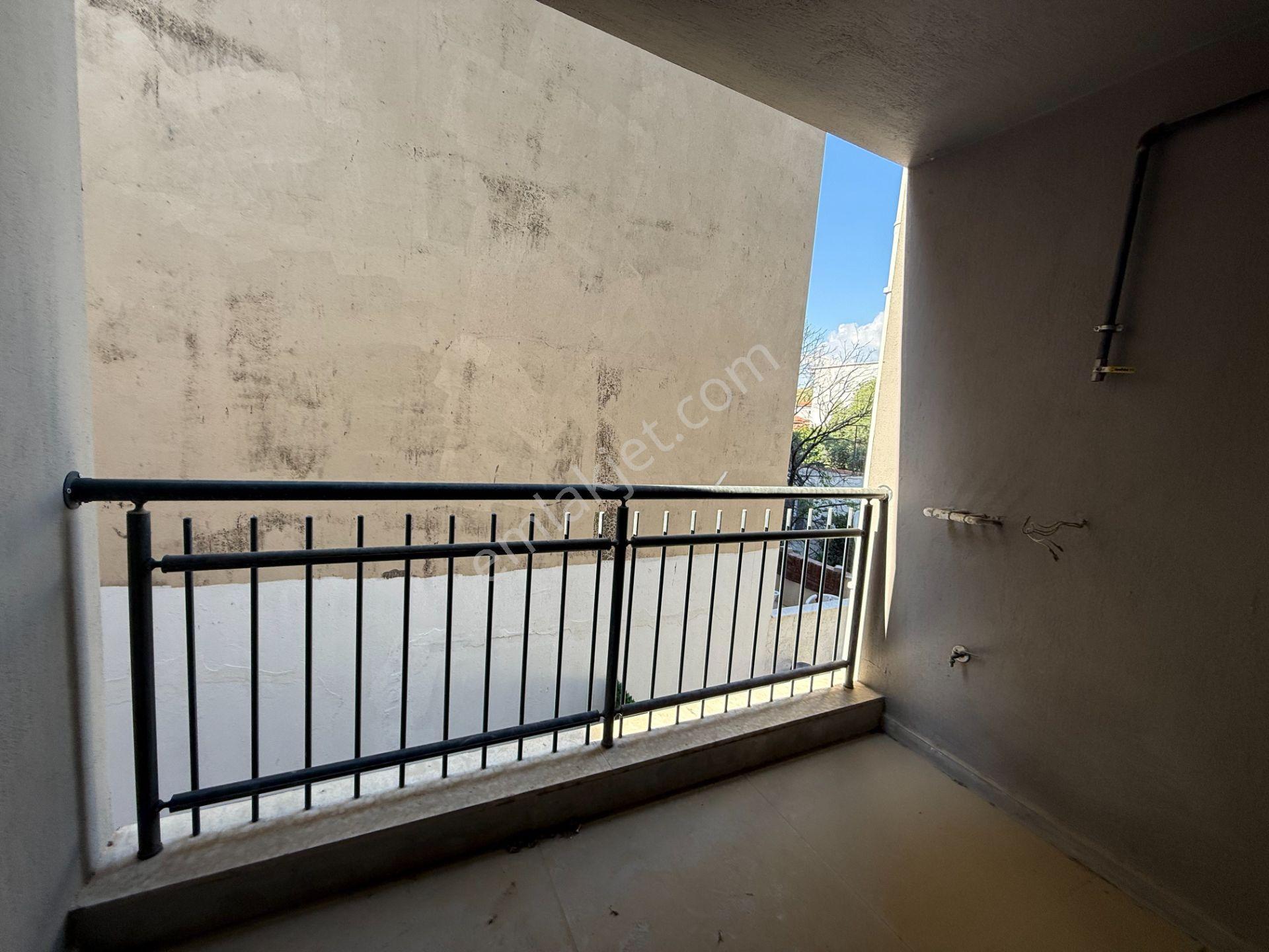 Seferihisar Şehir Merkezinde 90 M² Geniş Kullanımlı Sıfır 2+1 Ara Kat Daire - Görsel 6