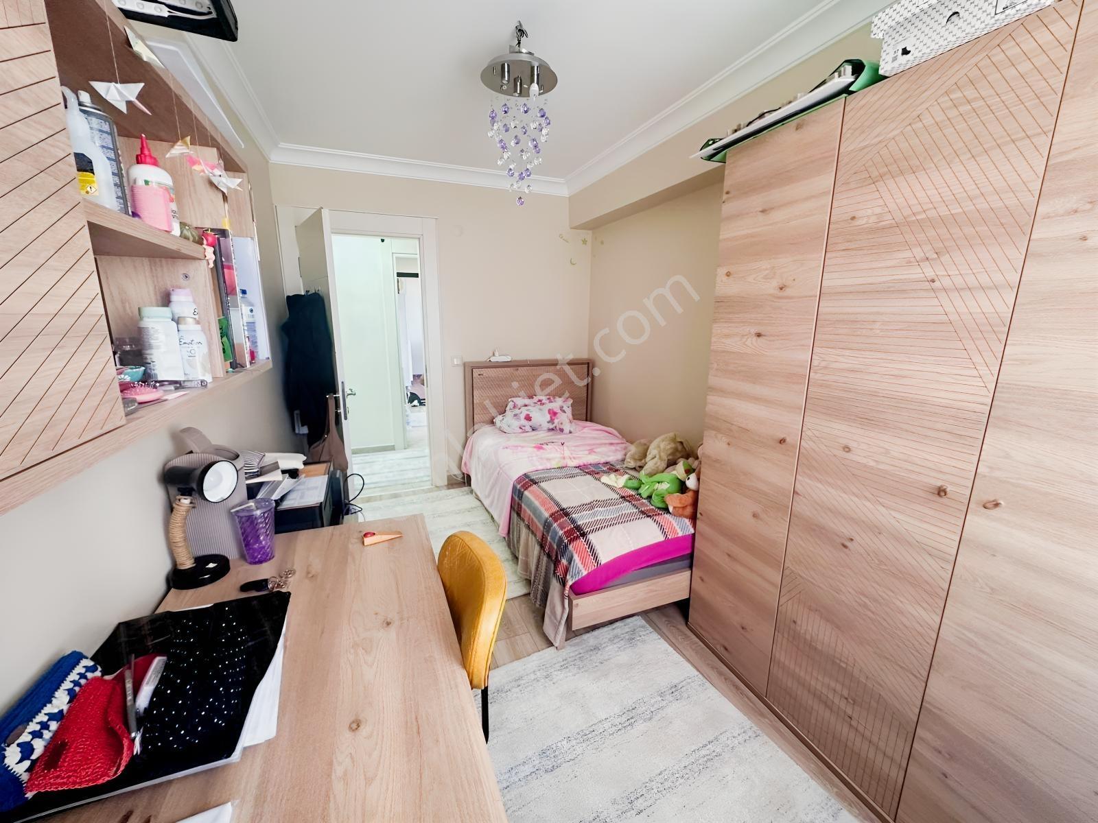 Pendik Velibaba Mh. Cadde Üzeri Site İçi Satılık 2+1 Daire - Görsel 2