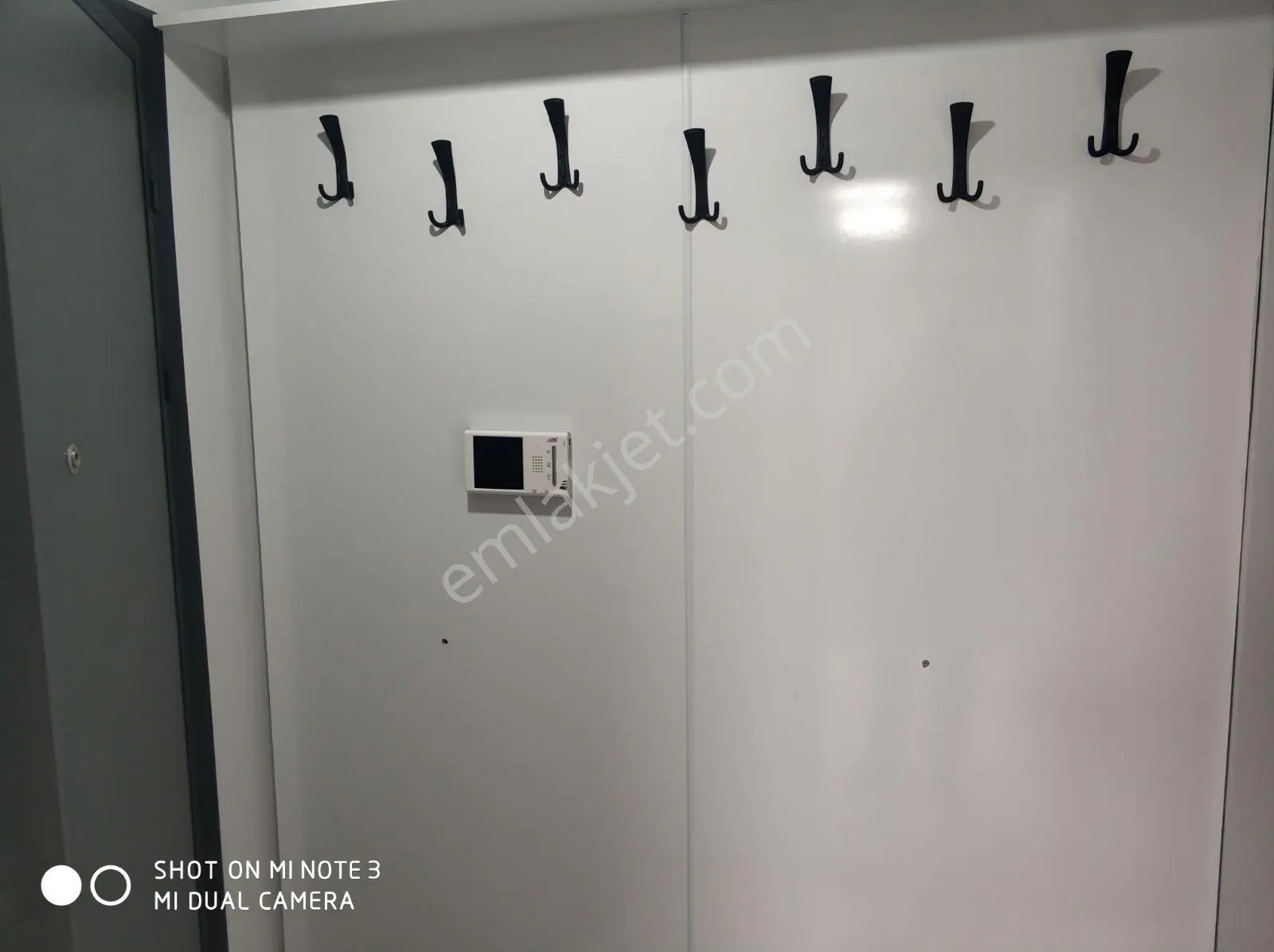 Gaffar Okkan Caddesi Yanı Kiralık Sıfır 2+0 Daire Ara Kat - Görsel 2
