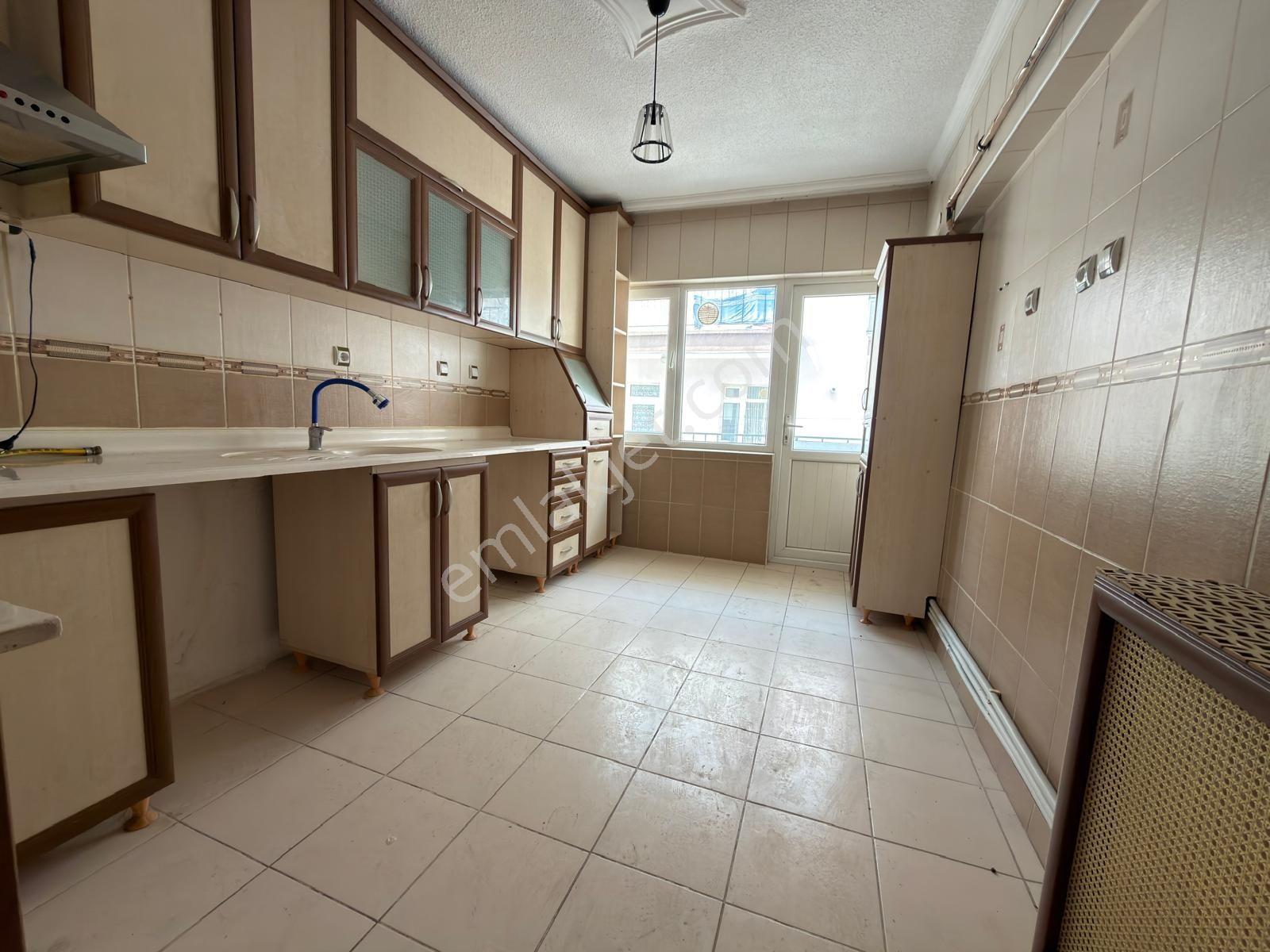 Kiralık 3+1 Geniş Daire Gata Yakını Etlik Merkez'de - Görsel 24