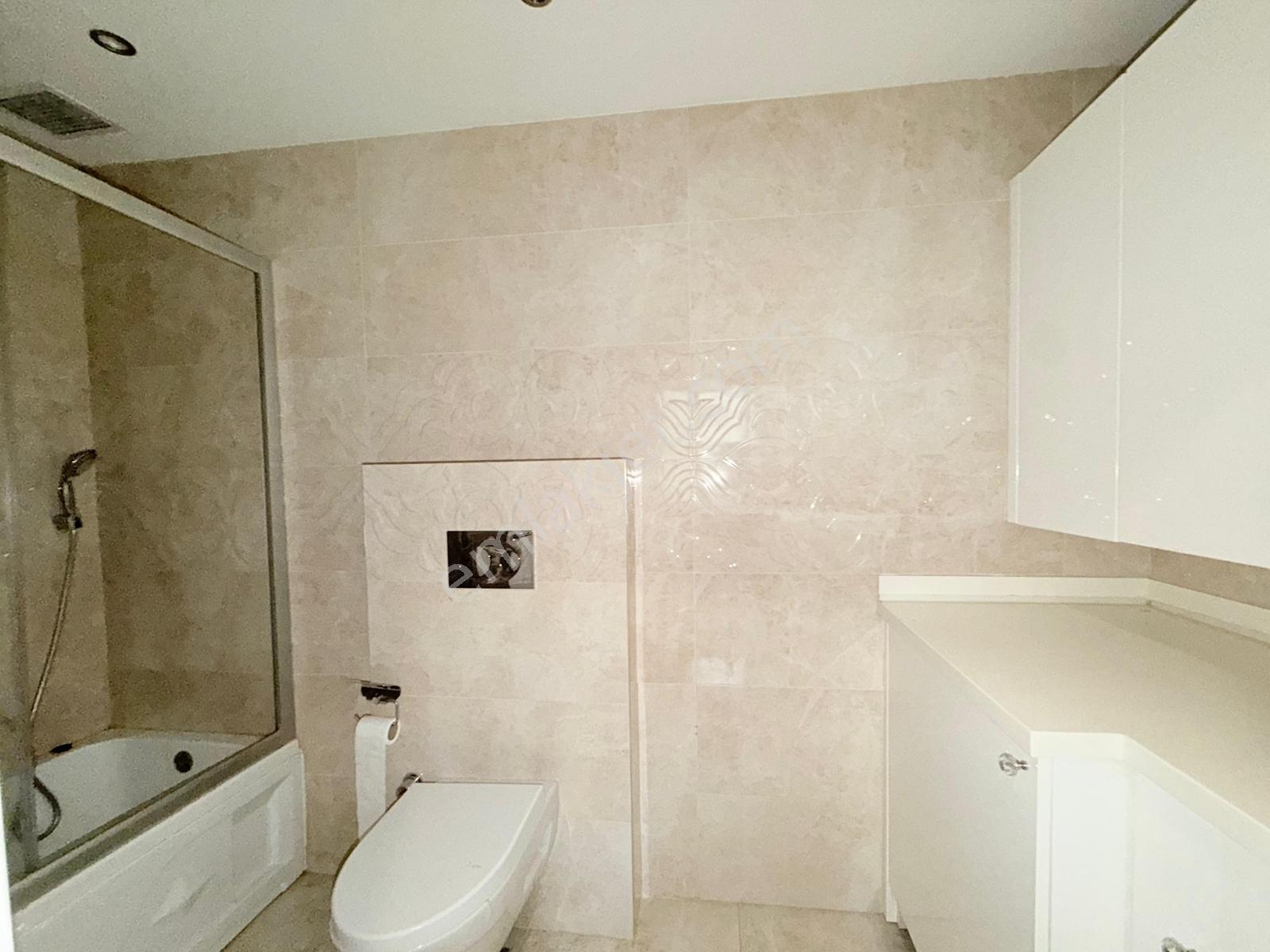 Erenköy'de Satılık 3+1 Daire: Cadde & Marmaray Yakını, 85m² - Görsel 5