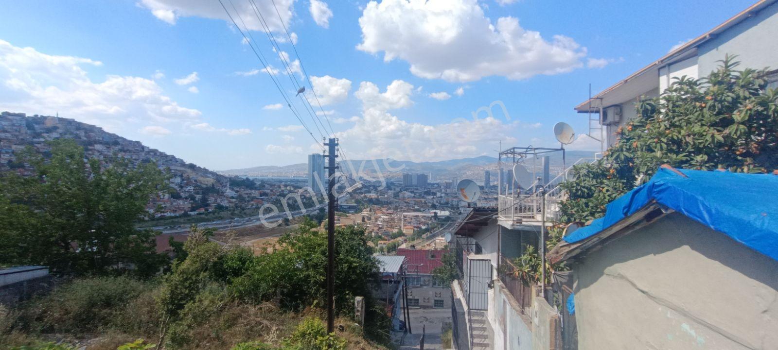 Konak Merkezde 110 M2 Deniz Manzara Büyük Komple Ev Kiralıktır