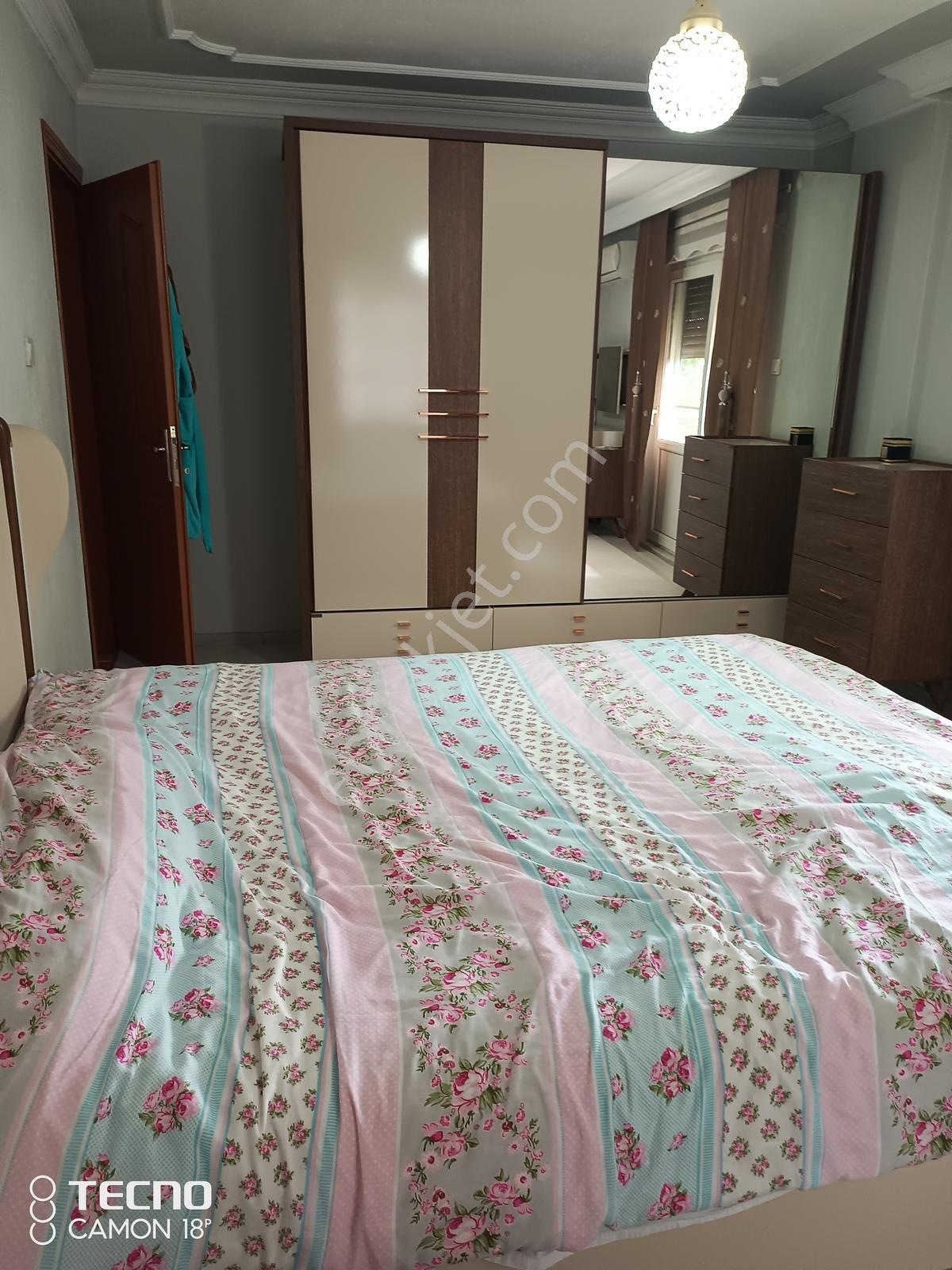 Kardeşköy De Satılık Bahçeli Tripleks Villa 408 Metrekare - Görsel 2