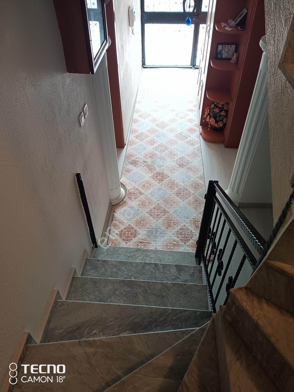Kardeşköy De Satılık Bahçeli Tripleks Villa 408 Metrekare - Görsel 32