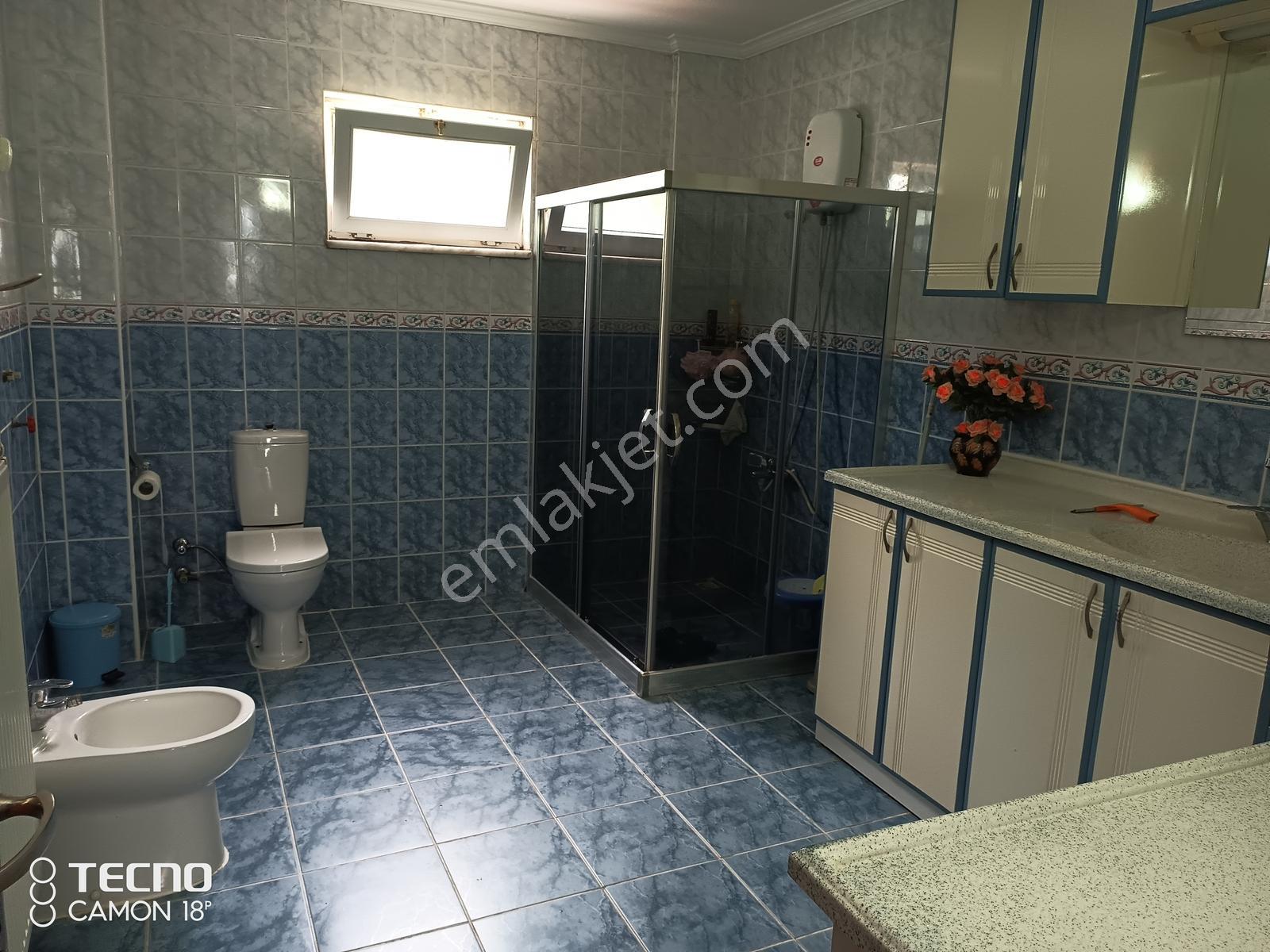 Kardeşköy De Satılık Bahçeli Tripleks Villa 408 Metrekare - Görsel 8