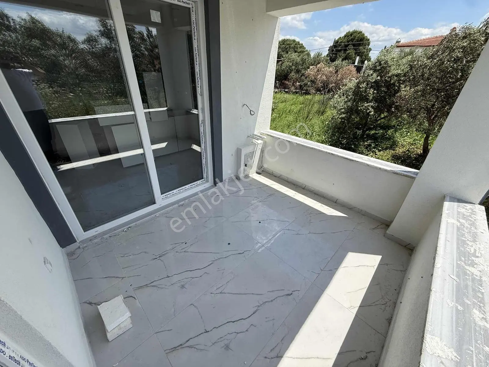 Site İçerisinde Çift Cephe 2+1 Ferah Daire - Görsel 20