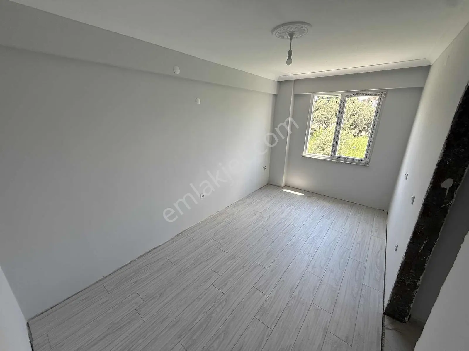 Site İçerisinde Çift Cephe 2+1 Ferah Daire - Görsel 3