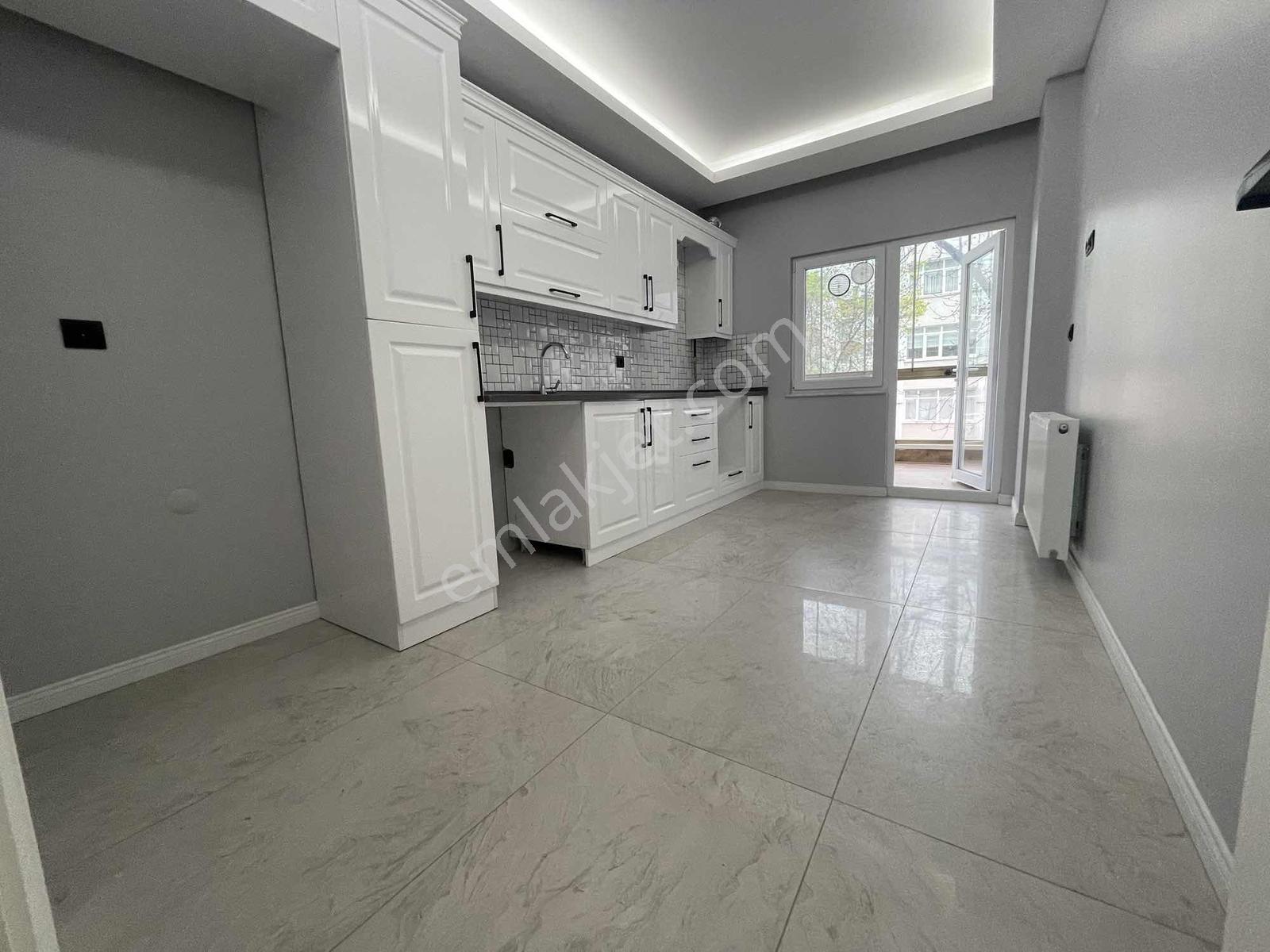 Türkişde Sıfır Ayarında Azerbeycan Caddeye Cephe Geniş 3+1 Daire - Görsel 5