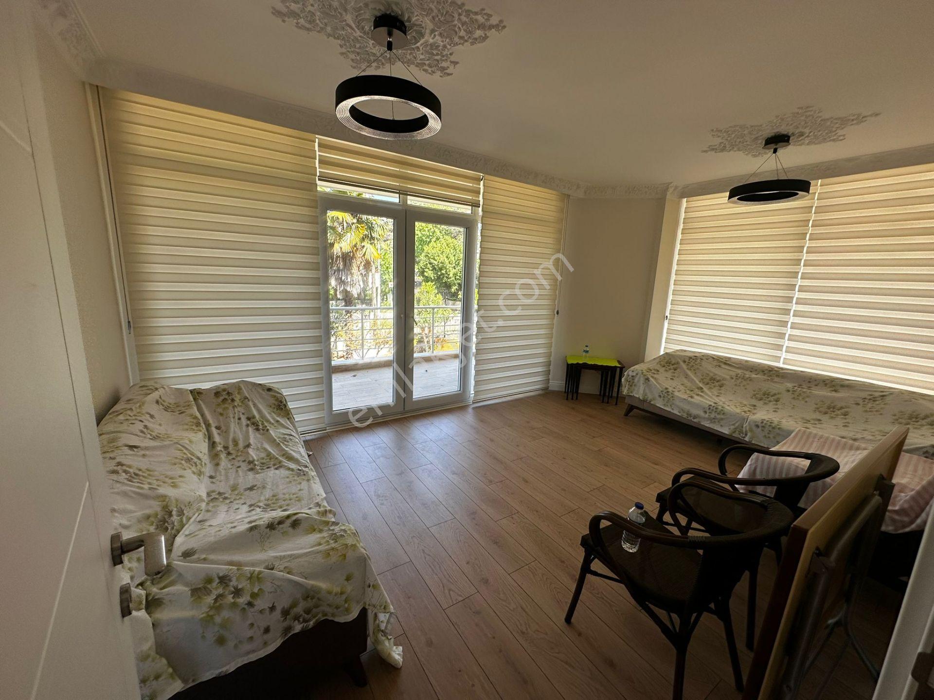 Heybeliadada Bahçeli Müstakil Aile Binasında Eşyalı 3+1 Kiralık - Görsel 13