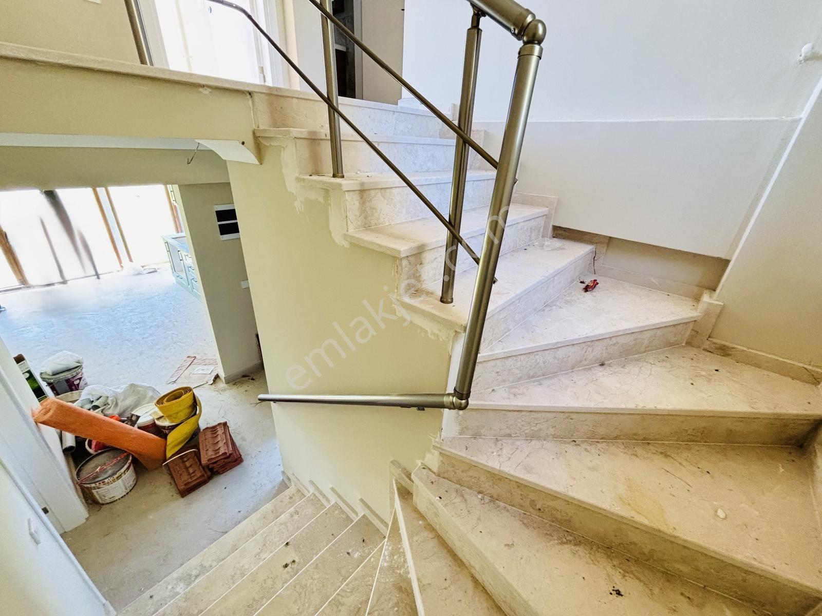 Sevinç'ten Marmarının İncisi Avşa'da Plaja 60 M Havuzlu Villa - Görsel 15