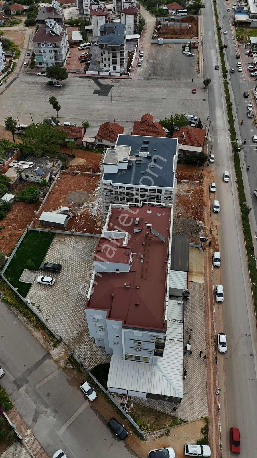 Tramvaya & Hastaneye Yürüme Mesafesinde Ana Cadde Üzeri - Görsel 19