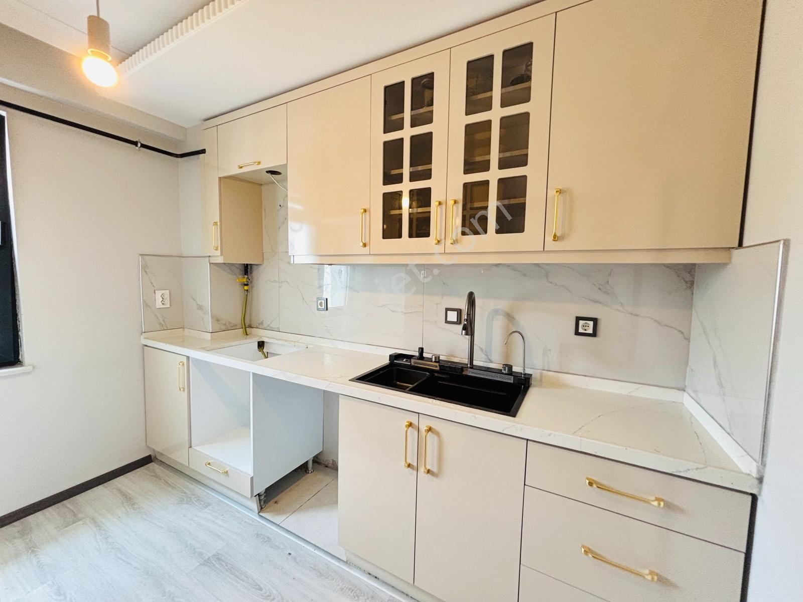 Sevinç'ten Yeni Mah.de Kullanışlı Ayrı Mutfak 2+0 Kiralık Daire - Görsel 17