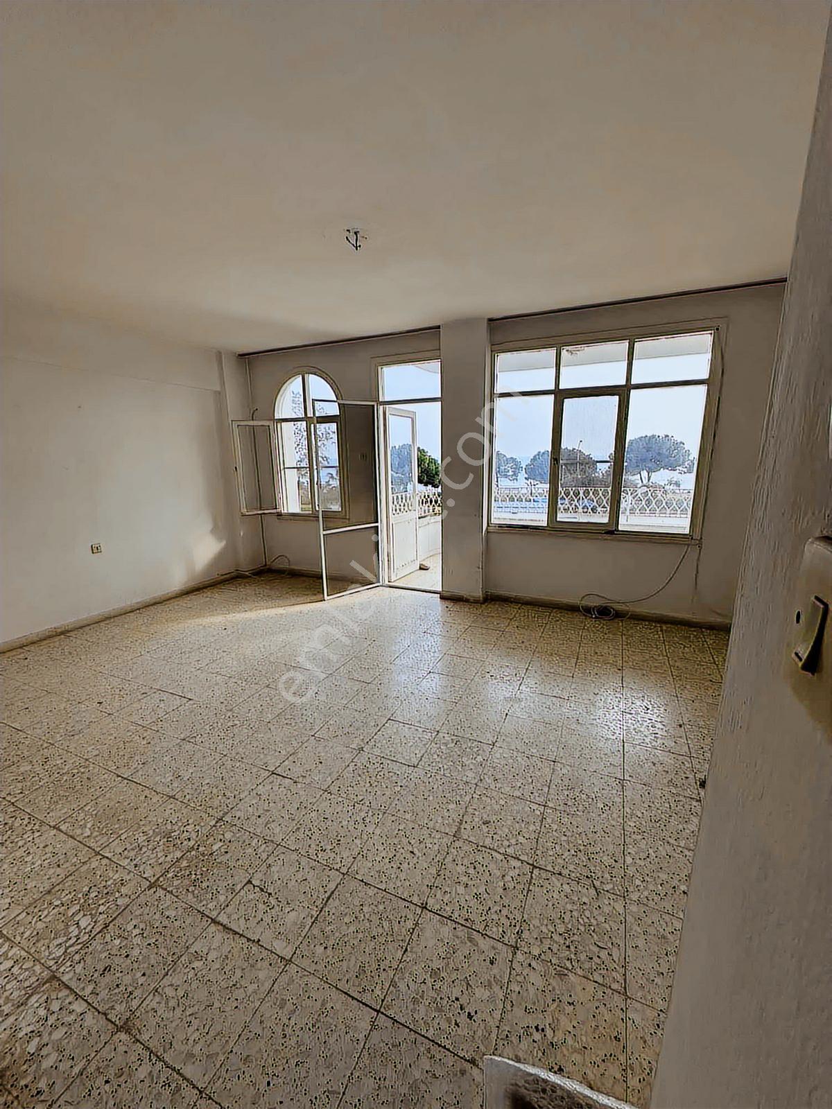 Sahil Sitesinde Deniz Manzaralı, Havuzlu 2+1 Satılık Daire - Görsel 13