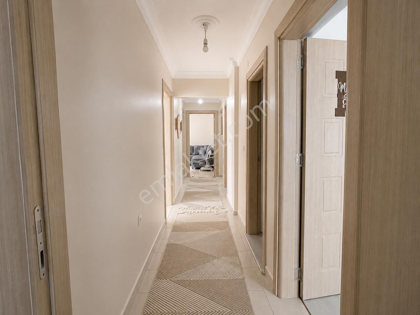 Güneştepe'de Havuzlu Site İçi 3+1 Geniş Daire - Görsel 17