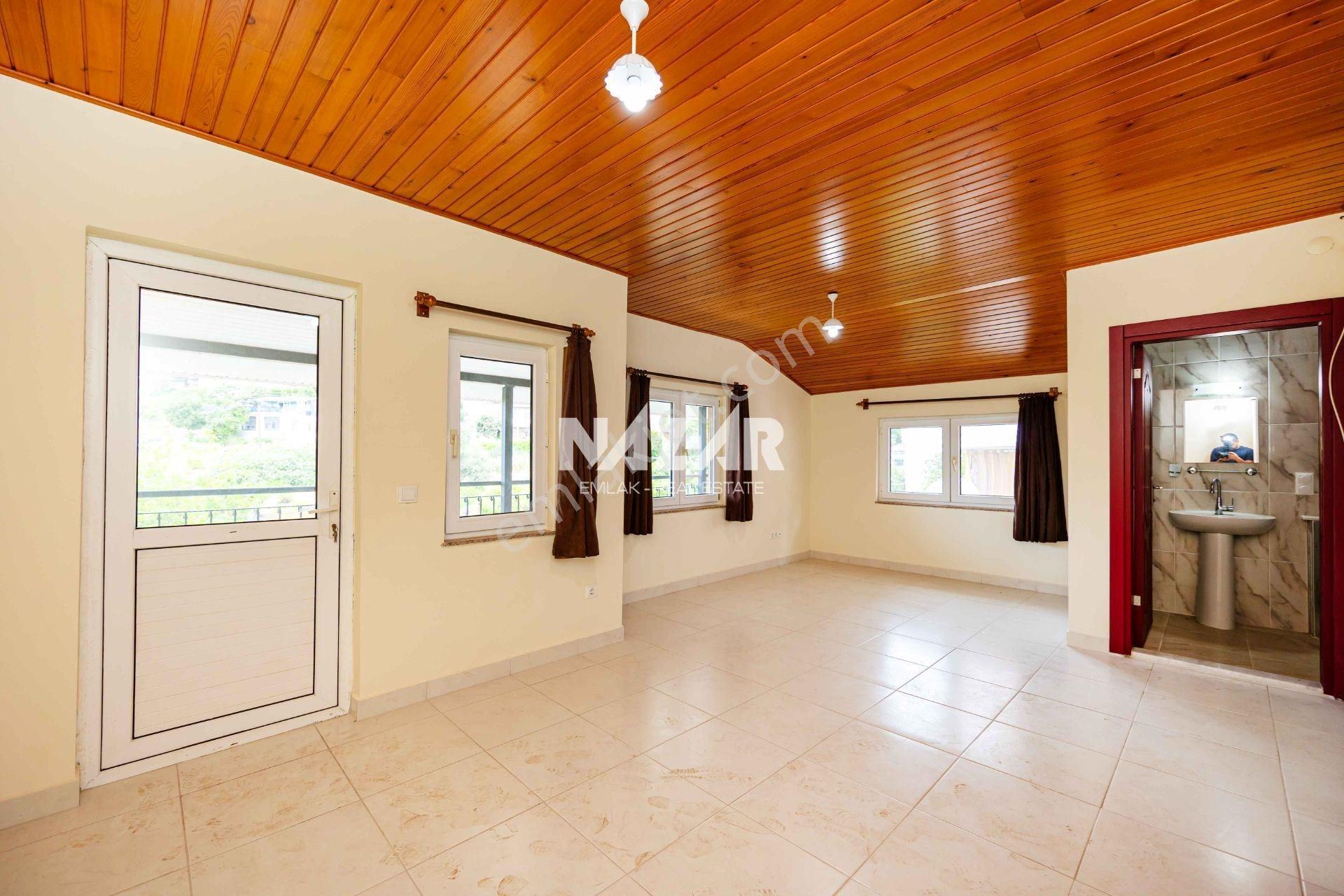 Alanya Sugözü’nde Kiralık 4+1 Müstakil Havuzlu Tripleks Villa - Görsel 21