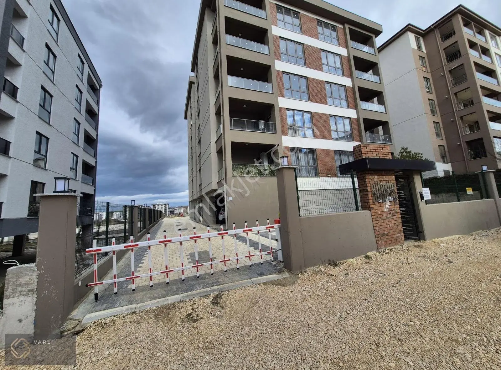 Kayapa 30 Agustos Zafer Mah. 2+1 80m2 Doğa Manzaralı - Görsel 2