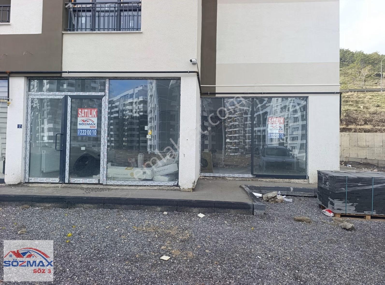 Küçük Ali'de Geniş Cepheli Satılık Dükkan