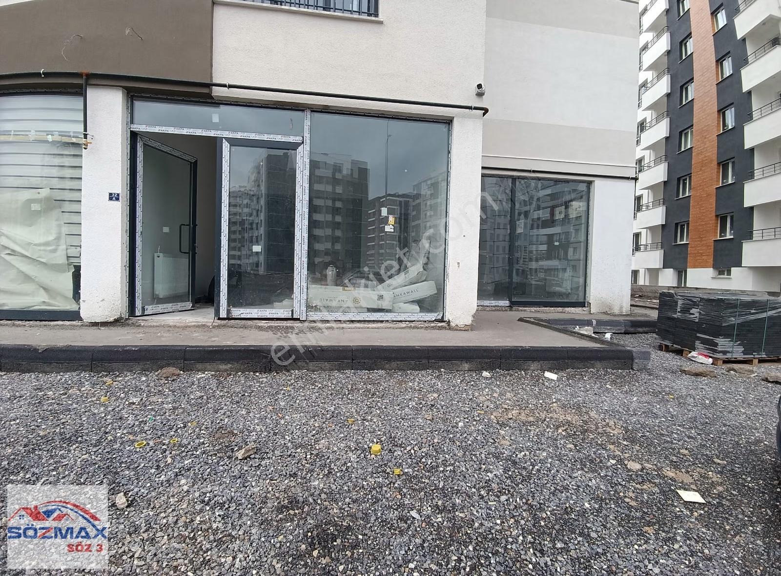 Küçük Ali'de Geniş Cepheli Satılık Dükkan - Görsel 11
