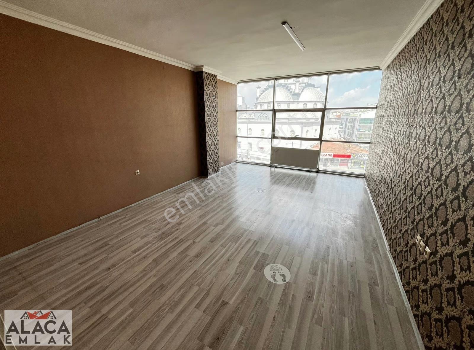 Hüseyingazi Göbek'de Cadde Üstü 2.katta Kiralık Ofis - Görsel 4