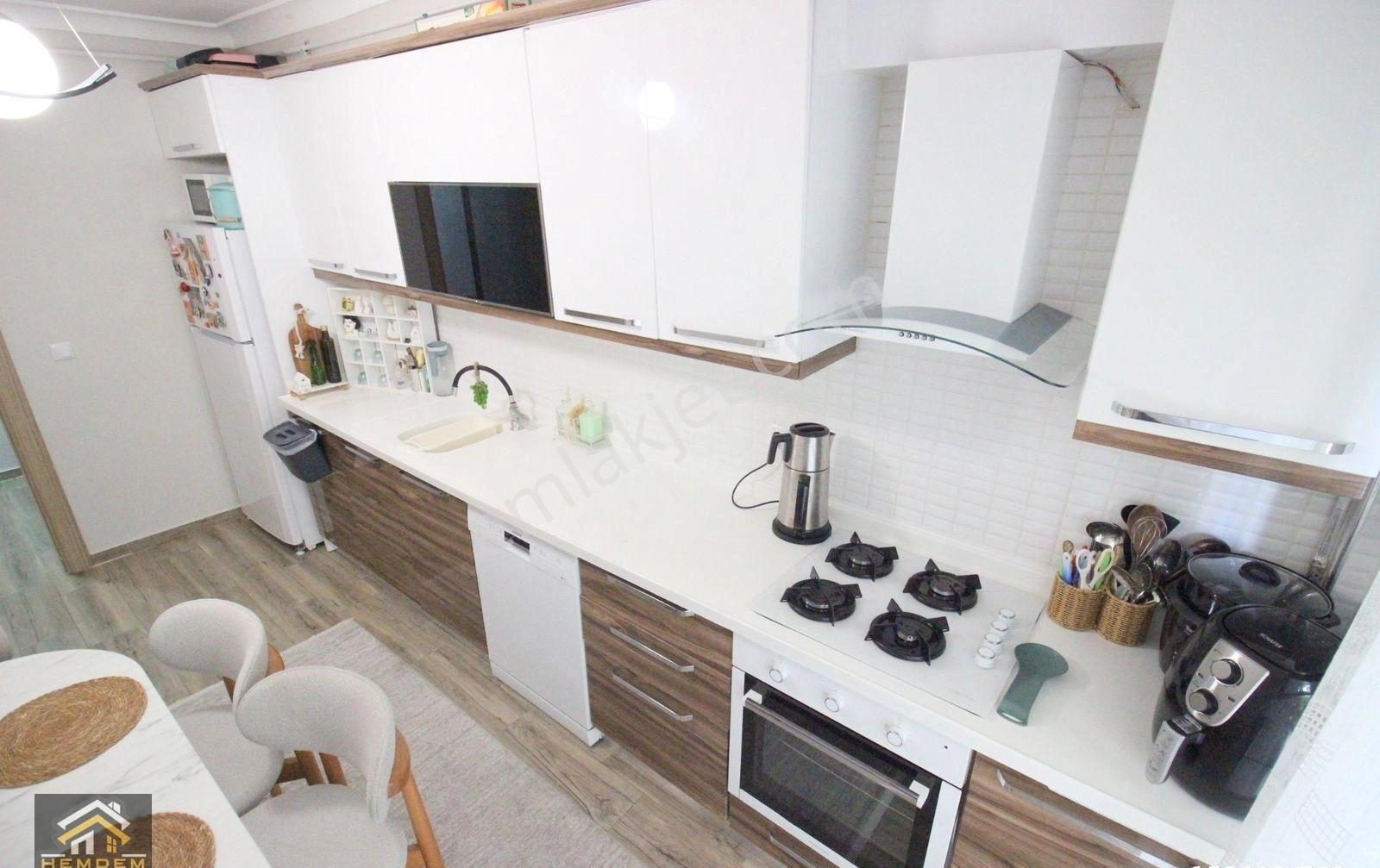 Hemdem Gayrimenkul'den Alsancak'ta Full Yapılı 3+1 Satılık Daire - Görsel 8